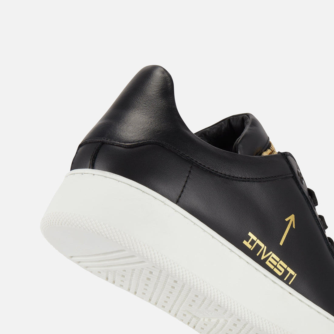 BLACK ON WHITE ARROW LTD Edition